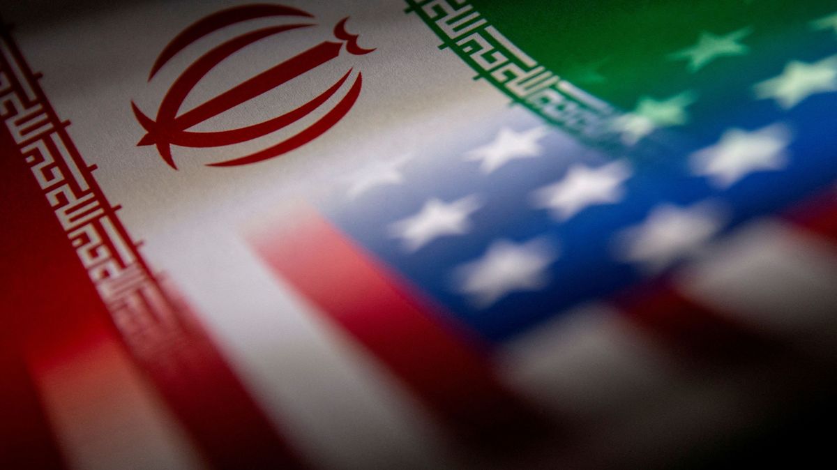 Írán přemístil několik Američanů z věznice do hotelu, spekuluje se o výměně za peníze